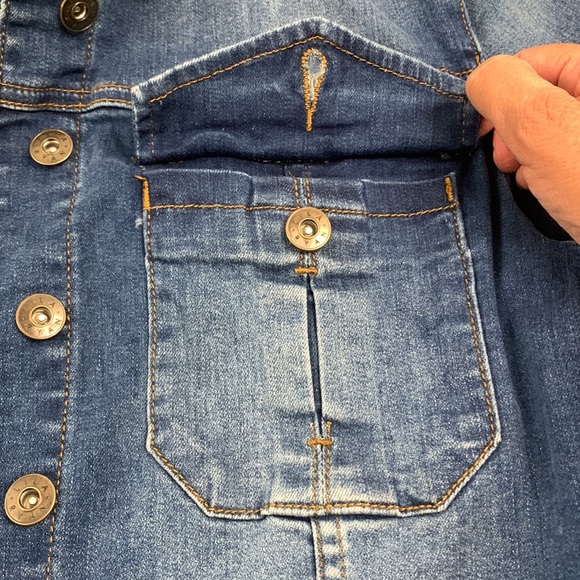 LILA RYAN Jean Jacket Dwight Style Sz L EUC Distressed Hem Button Front … - Picture 14 of 16